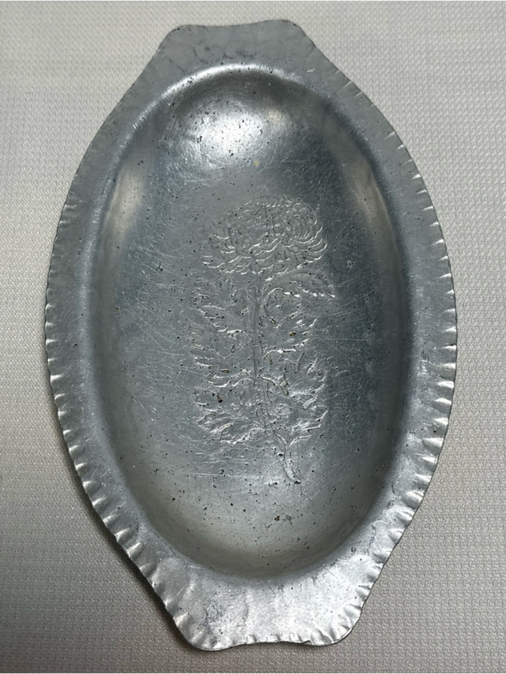 Vintage Hand-wrought Aluminum Hammered Tray Flower Design